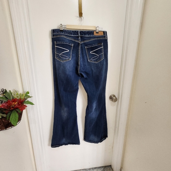 Seven7 high rise flare manufactured color distressed/fading plus size … - Picture 4 of 12